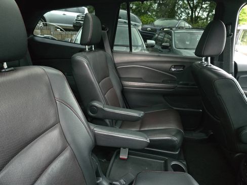 Used 2020 Honda Pilot Black Edition image 32