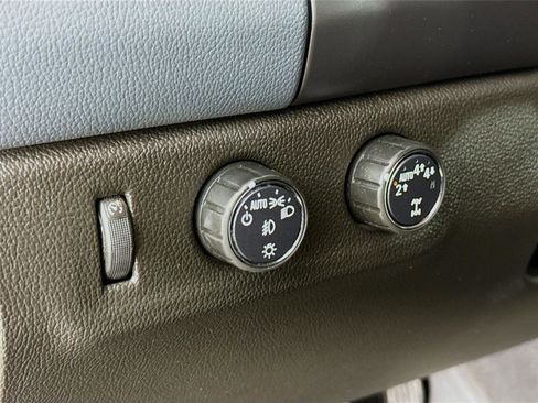 Used 2022 Chevrolet Colorado Z71 image 11