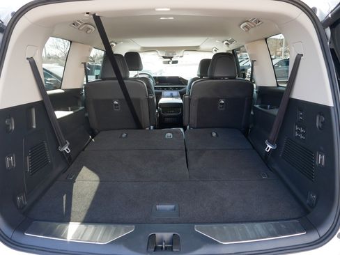 Certified 2025 INFINITI QX80 Luxe image 18