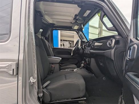 Used 2020 Jeep Wrangler Unlimited Sahara w/ Safety Group image 16