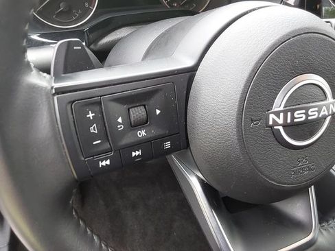 Used 2025 Nissan Pathfinder SV AWD/4WD image 27
