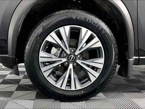 Used 2023 Nissan Rogue SV AWD/4WD image 8