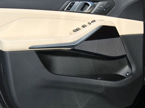 Used 2021 BMW X5 xDrive45e w/ Premium Package AWD/4WD image 23