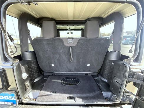 Used 2016 Jeep Wrangler Sport image 16