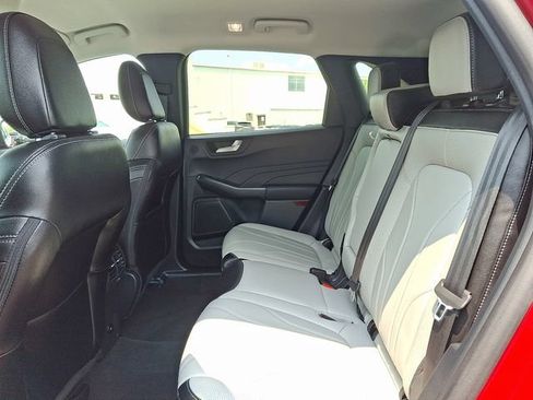 Used 2026 Ford Escape SE w/ PHEV Premium Package FWD image 10