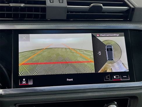 Used 2024 Audi Q3 2.0T Premium Plus w/ Premium Plus Package image 16