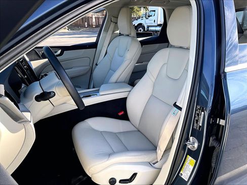 Used 2023 Volvo XC60 T8 Plus w/ Climate Package AWD/4WD image 28