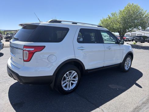 Used 2011 Ford Explorer XLT w/ 202A Rapid Spec Order Code AWD/4WD image 5