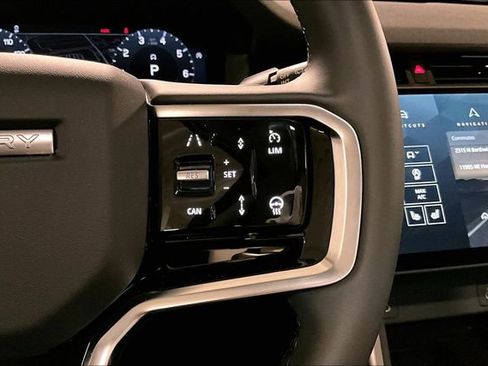 Certified 2025 Land Rover Discovery Sport S image 21