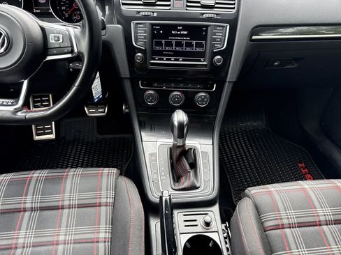 Used 2016 Volkswagen GTI S FWD image 21
