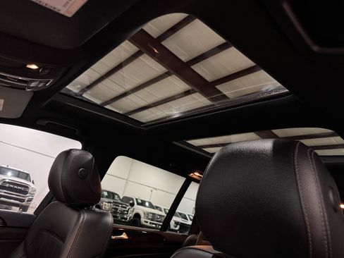 Used 2018 Mercedes-Benz GLS 450 4MATIC image 29