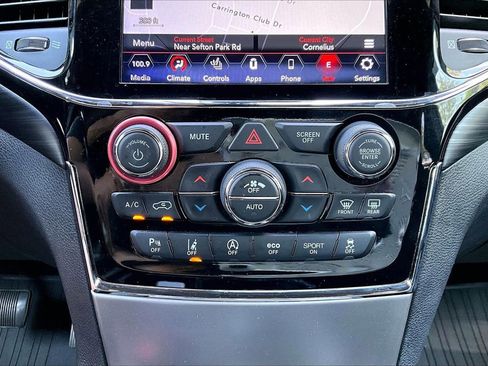 Certified 2021 Jeep Grand Cherokee Laredo X AWD/4WD image 19