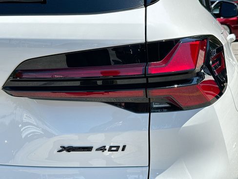 Used 2024 BMW X5 sDrive40i w/ M Sport Package image 33