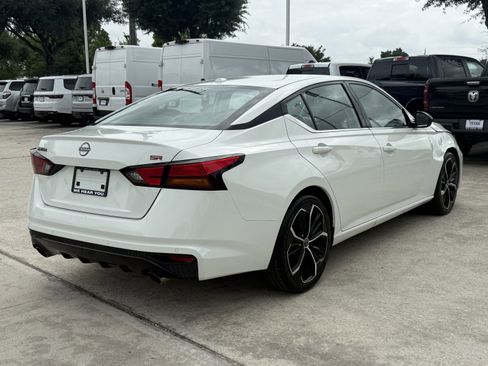 Used 2023 Nissan Altima 2.5 SR FWD image 5