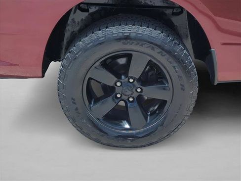 Used 2018 RAM 1500 Express w/ Express Value Package RWD image 25
