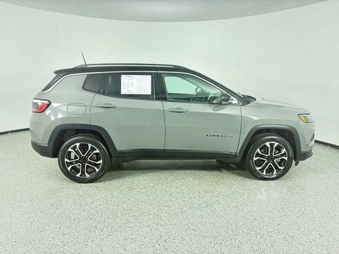 Used 2022 Jeep Compass Limited AWD/4WD image 8