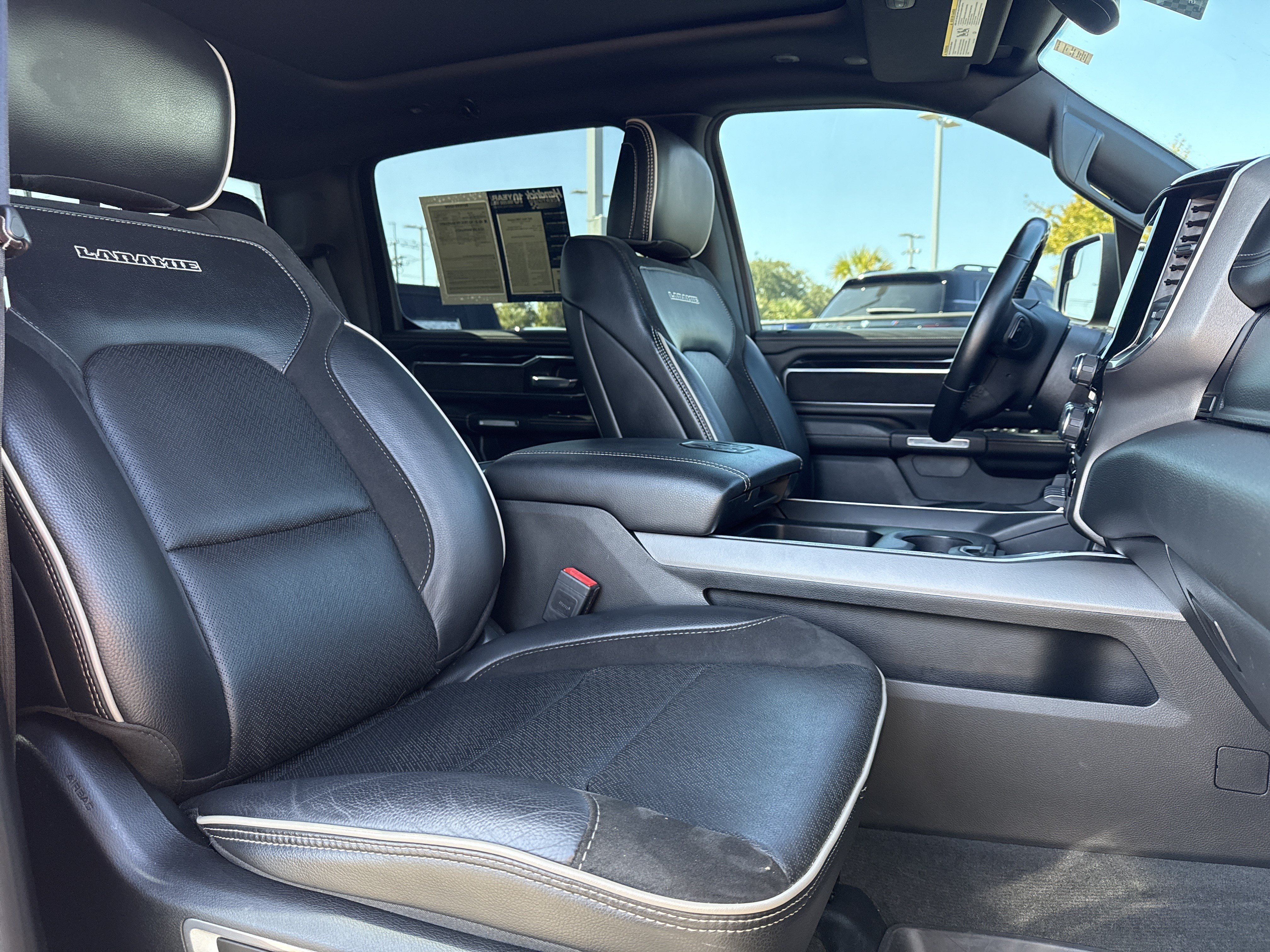 Used 2021 RAM 1500 Laramie AWD/4WD image 33