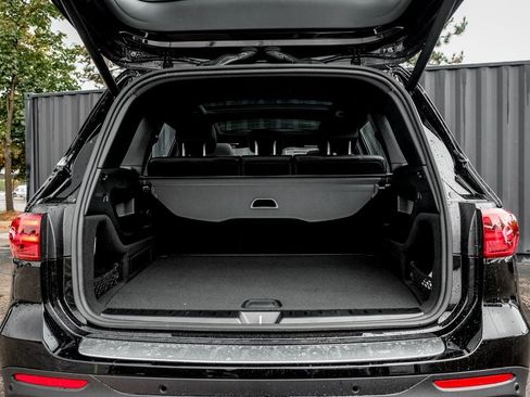 New 2026 Mercedes-Benz GLB 35 AMG 4MATIC image 12