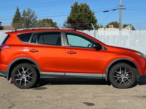 Used 2016 Toyota RAV4 SE w/ Advanced Technology Package FWD image 6