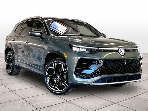 New 2026 Volkswagen Tiguan SEL R-Line AWD/4WD image 2