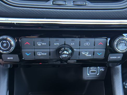 New 2026 Jeep Compass Limited image 23