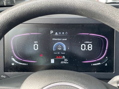 Used 2025 Kia Sportage LX image 39