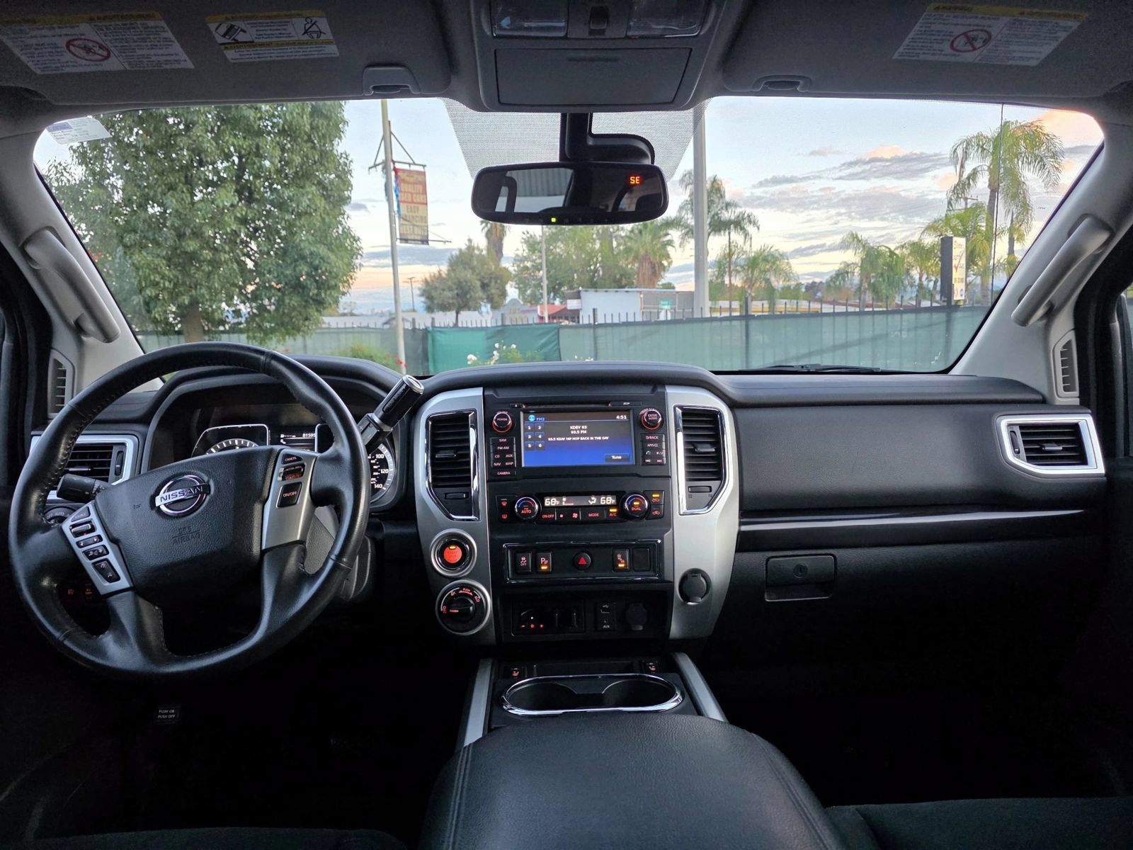 Used 2017 Nissan Titan SV AWD/4WD image 6