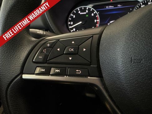 Used 2024 Nissan Sentra SV FWD image 31