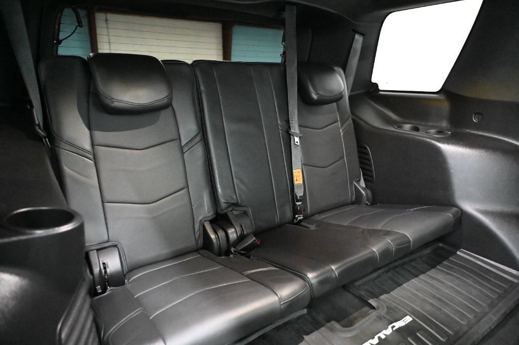 Used 2018 Cadillac Escalade Platinum AWD/4WD image 46