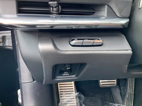 Used 2020 Chevrolet Corvette Stingray Premium Conv w/ 3LT Preferred Equipment Group image 31