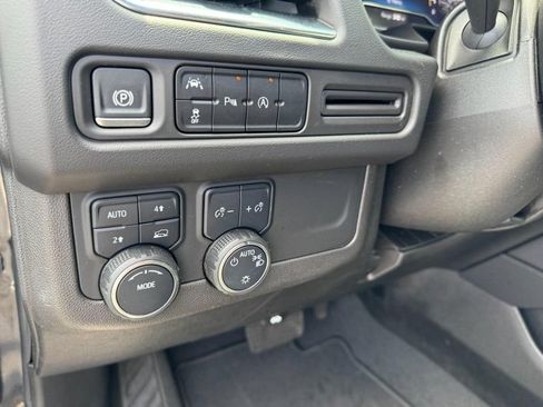 Used 2024 Chevrolet Tahoe LT AWD/4WD image 17