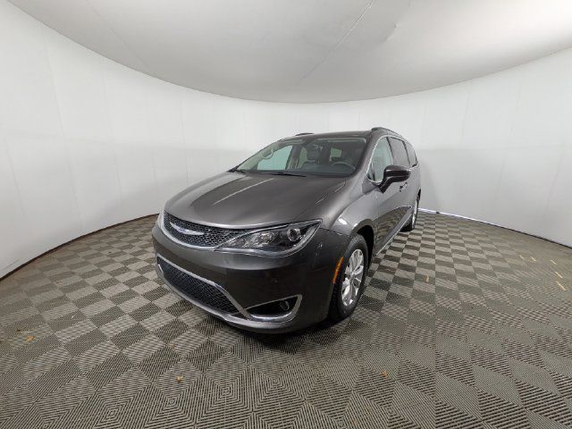 Used 2017 Chrysler Pacifica Touring-L FWD image 28