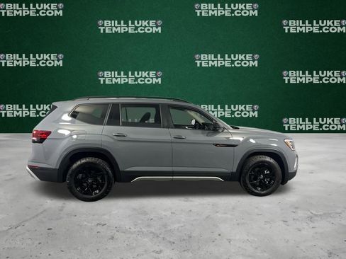 Used 2025 Volkswagen Atlas Peak Edition SE image 6