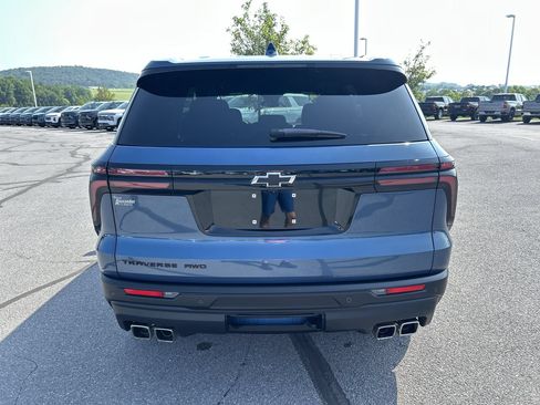 Used 2024 Chevrolet Traverse LS w/ Midnight/Sport Edition AWD/4WD image 6