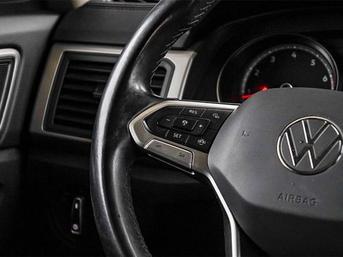 Used 2021 Volkswagen Atlas SE w/ Towing Package image 16