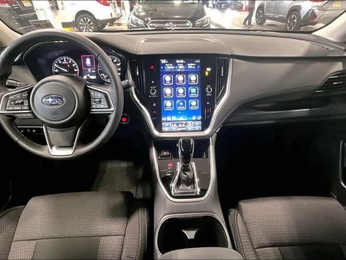 Used 2025 Subaru Outback Premium AWD/4WD image 15