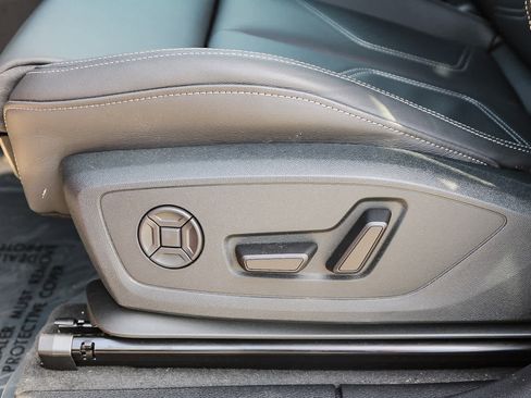 Used 2025 Audi Q3 2.0T Premium w/ Convenience Package image 20