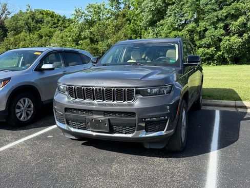 Used 2022 Jeep Grand Cherokee L Limited w/ Luxury Tech Group II AWD/4WD image 4
