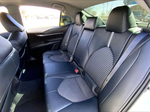 Used 2022 Toyota Camry SE w/ Carpet Mat Package (TMS) image 21