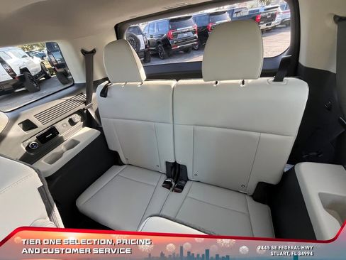 Used 2025 Hyundai Santa Fe Calligraphy image 31