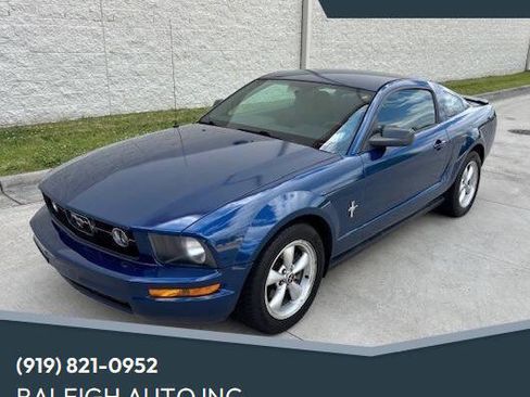 Used 2007 Ford Mustang Coupe RWD image 1