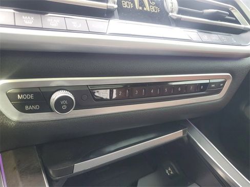 Used 2022 BMW X7 M50i w/ Executive Package image 27