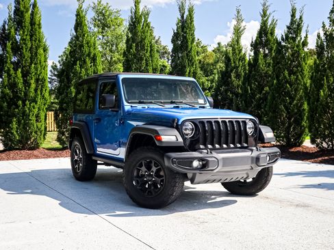 Used 2021 Jeep Wrangler Sport AWD/4WD image 2
