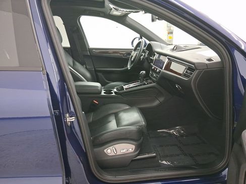 Used 2023 Porsche Macan image 38
