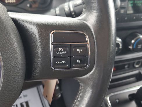 Used 2017 Jeep Patriot Latitude image 22