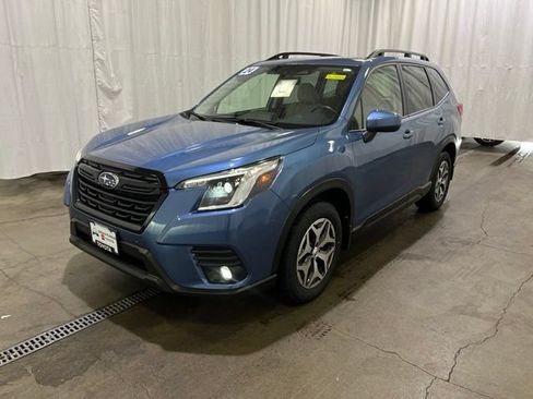 Used 2024 Subaru Forester Premium AWD/4WD image 7