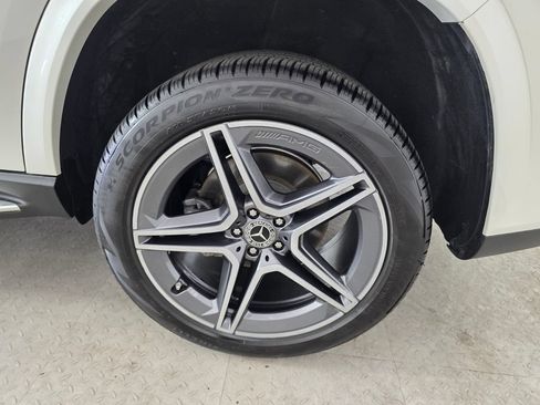 Certified 2024 Mercedes-Benz GLS 450 4MATIC image 18