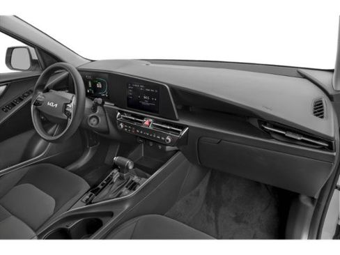 Certified 2024 Kia Niro LX image 18
