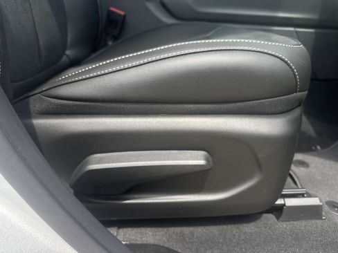 New 2026 Jeep Grand Cherokee Altitude RWD image 13