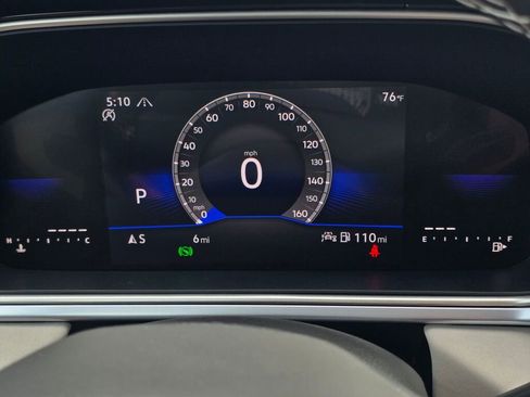 New 2025 Volkswagen Taos SE image 21